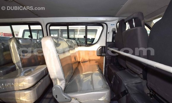 Imported Toyota Hiace White Makiinaa iti Import - Dubai keessatti Somalia keessatti Imported Toyota Hiace White Makiinaa iti Import - Dubai keessatti Somalia keessatti