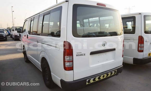Imported Toyota Hiace White Makiinaa iti Import - Dubai keessatti Somalia keessatti Imported Toyota Hiace White Makiinaa iti Import - Dubai keessatti Somalia keessatti