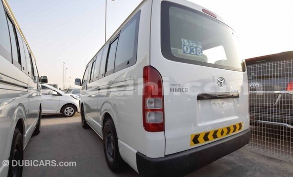 Imported Toyota Hiace White Makiinaa iti Import - Dubai keessatti Somalia keessatti Imported Toyota Hiace White Makiinaa iti Import - Dubai keessatti Somalia keessatti