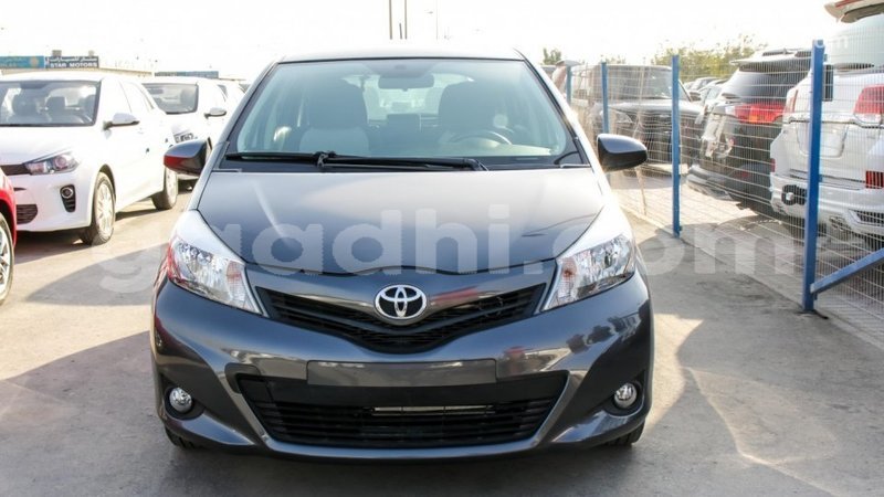 Big with watermark toyota yaris somalia import dubai 2924