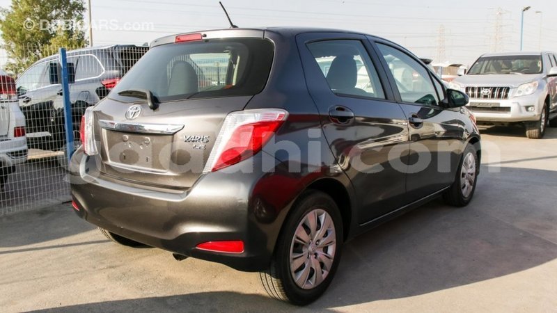 Big with watermark toyota yaris somalia import dubai 2924