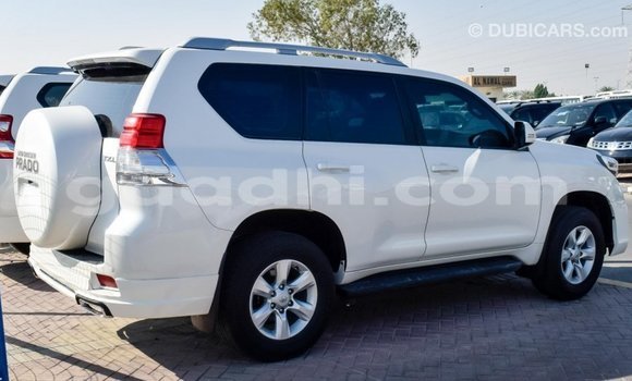 Imported Toyota Prado White Makiinaa iti Import - Dubai keessatti Somalia keessatti Imported Toyota Prado White Makiinaa iti Import - Dubai keessatti Somalia keessatti