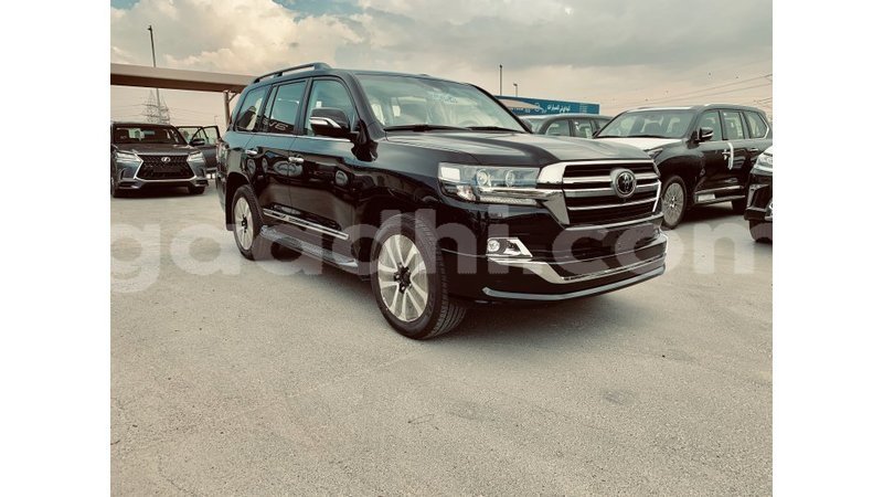 Big with watermark toyota land cruiser somalia import dubai 2935