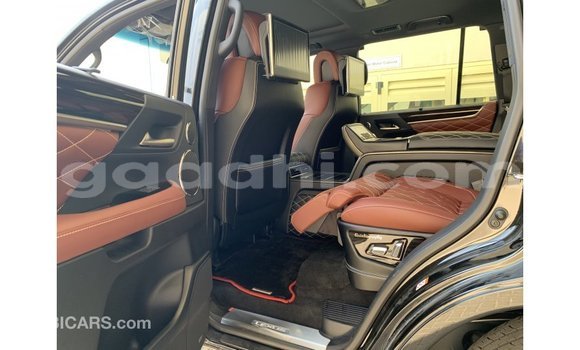 اشتري Imported Lexus LX أسود سيارة في Import - Dubai في الصومال اشتري Imported Lexus LX أسود سيارة في Import - Dubai في الصومال
