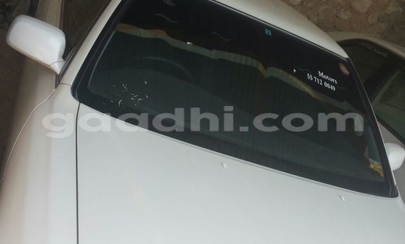 Nunua Ilio tumika Toyota 4Runner Nyeupe Gari ndani ya Mogadishu nchini Somalia Nunua Ilio tumika Toyota 4Runner Nyeupe Gari ndani ya Mogadishu nchini Somalia