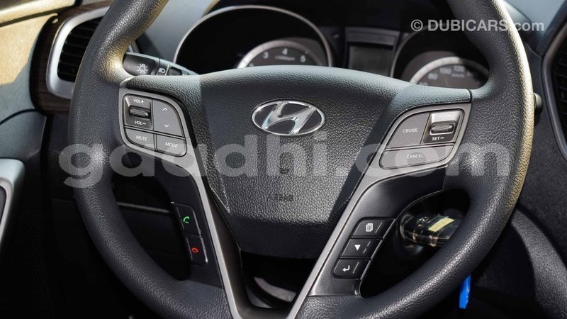 Big with watermark hyundai santa fe somalia import dubai 2943