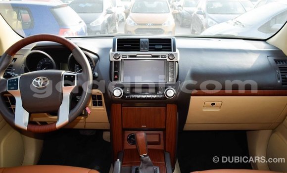 Imported Toyota Prado White Makiinaa iti Import - Dubai keessatti Somalia keessatti Imported Toyota Prado White Makiinaa iti Import - Dubai keessatti Somalia keessatti
