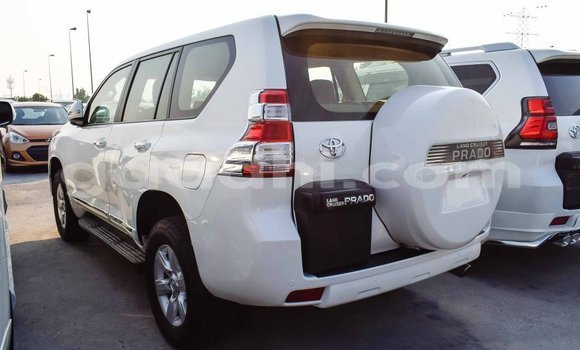 Imported Toyota Prado White Makiinaa iti Import - Dubai keessatti Somalia keessatti Imported Toyota Prado White Makiinaa iti Import - Dubai keessatti Somalia keessatti
