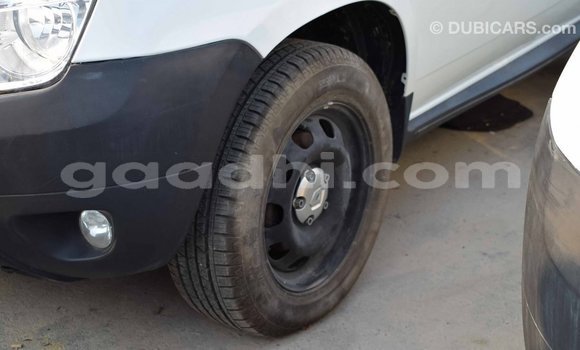 Imported Renault Duster White Makiinaa iti Import - Dubai keessatti Somalia keessatti Imported Renault Duster White Makiinaa iti Import - Dubai keessatti Somalia keessatti