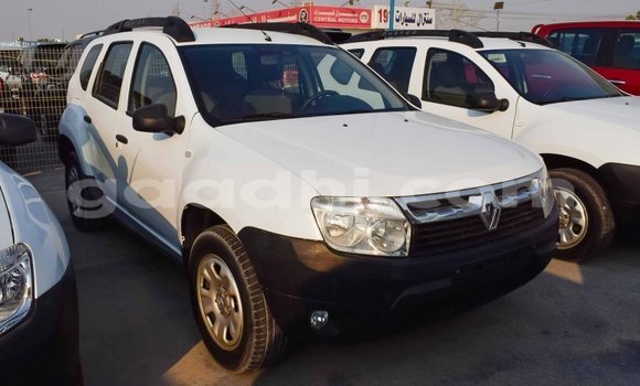 Buy Import Renault Duster White Car in Import - Dubai in Somalia