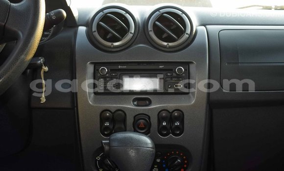 Acheter Import Voiture Renault Duster Blanc à Import - Dubai, Somalie Acheter Import Voiture Renault Duster Blanc à Import - Dubai, Somalie