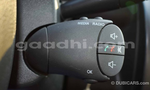 Acheter Import Voiture Renault Duster Blanc à Import - Dubai, Somalie Acheter Import Voiture Renault Duster Blanc à Import - Dubai, Somalie