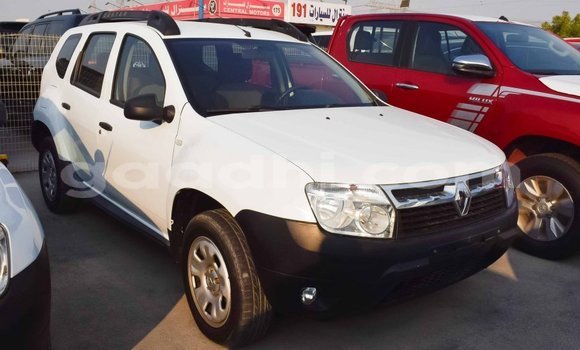 Buy Import Renault Duster White Car in Import - Dubai in Somalia