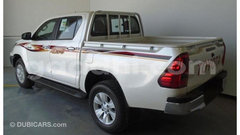 Big with watermark toyota hilux somalia import dubai 2954