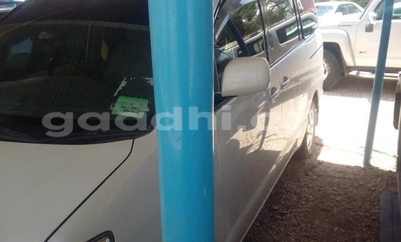 Nunua Ilio tumika Toyota 4Runner Nyeupe Gari ndani ya Mogadishu nchini Somalia Nunua Ilio tumika Toyota 4Runner Nyeupe Gari ndani ya Mogadishu nchini Somalia