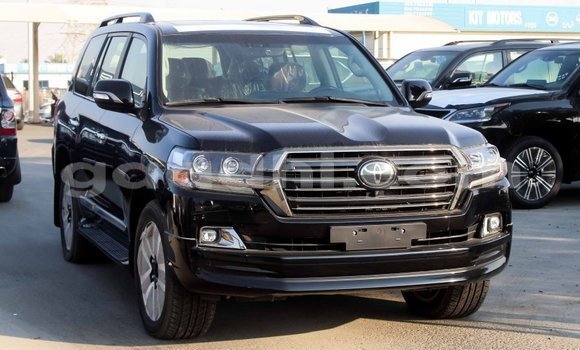 Imported Toyota Land Cruiser Black Makiinaa iti Import - Dubai keessatti Somalia keessatti Imported Toyota Land Cruiser Black Makiinaa iti Import - Dubai keessatti Somalia keessatti
