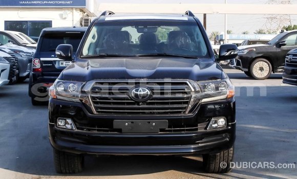 Imported Toyota Land Cruiser Black Makiinaa iti Import - Dubai keessatti Somalia keessatti Imported Toyota Land Cruiser Black Makiinaa iti Import - Dubai keessatti Somalia keessatti