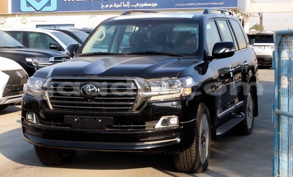 Imported Toyota Land Cruiser Black Makiinaa iti Import - Dubai keessatti Somalia keessatti Imported Toyota Land Cruiser Black Makiinaa iti Import - Dubai keessatti Somalia keessatti