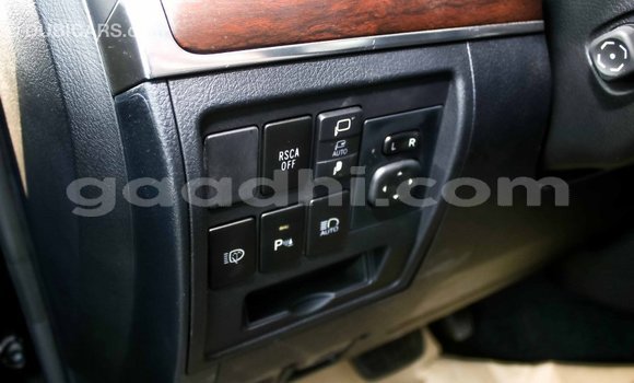 Imported Toyota Land Cruiser Black Makiinaa iti Import - Dubai keessatti Somalia keessatti Imported Toyota Land Cruiser Black Makiinaa iti Import - Dubai keessatti Somalia keessatti