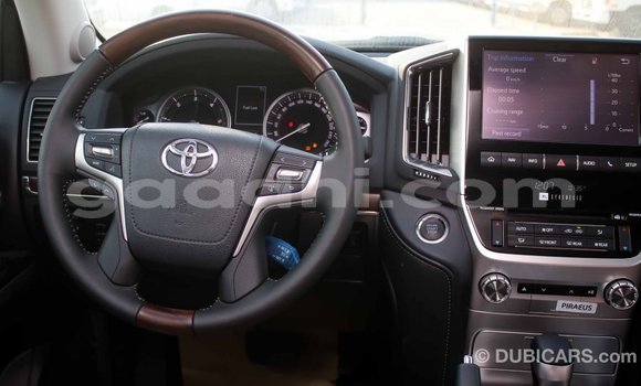 Imported Toyota Land Cruiser Black Makiinaa iti Import - Dubai keessatti Somalia keessatti Imported Toyota Land Cruiser Black Makiinaa iti Import - Dubai keessatti Somalia keessatti