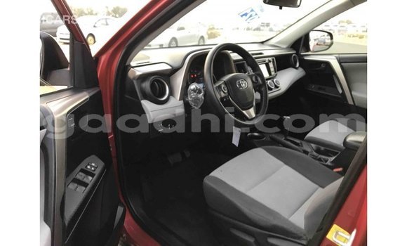 اشتري Imported Toyota HiAce أحمر شاحنة في Import - Dubai في الصومال اشتري Imported Toyota HiAce أحمر شاحنة في Import - Dubai في الصومال
