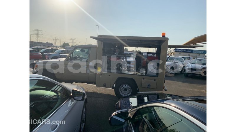 Big with watermark toyota land cruiser somalia import dubai 2965