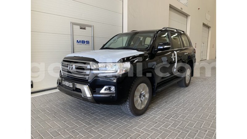 Big with watermark toyota land cruiser somalia import dubai 2966