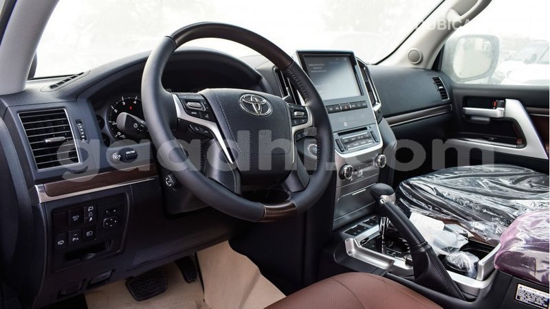 Big with watermark toyota land cruiser somalia import dubai 2967