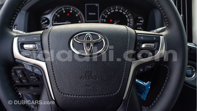 Big with watermark toyota land cruiser somalia import dubai 2967