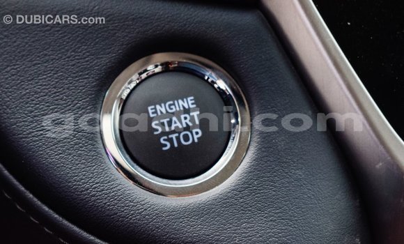 Imported Toyota Land Cruiser White Makiinaa iti Import - Dubai keessatti Somalia keessatti Imported Toyota Land Cruiser White Makiinaa iti Import - Dubai keessatti Somalia keessatti