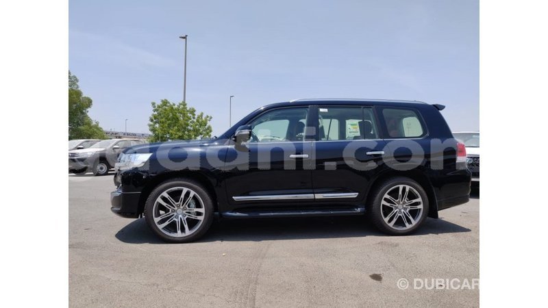 Big with watermark toyota land cruiser somalia import dubai 2968