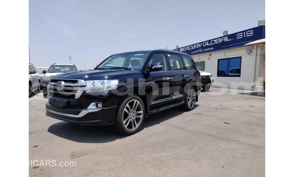 Imported Toyota Land Cruiser Black Makiinaa iti Import - Dubai keessatti Somalia keessatti Imported Toyota Land Cruiser Black Makiinaa iti Import - Dubai keessatti Somalia keessatti