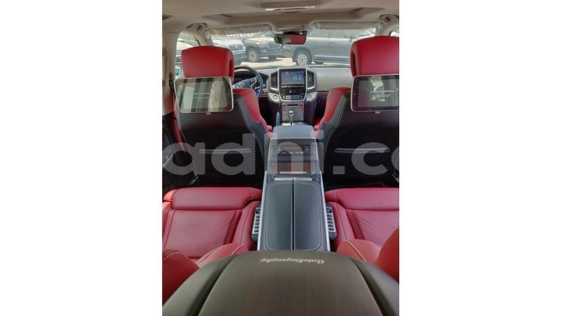 Big with watermark toyota land cruiser somalia import dubai 2968