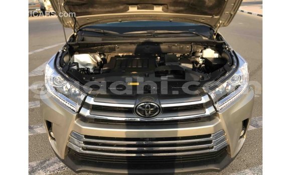 ይግዙ Imported Toyota Highlander ሌላ መኪና በ Import - Dubai በ ሶማሊያ ይግዙ Imported Toyota Highlander ሌላ መኪና በ Import - Dubai በ ሶማሊያ
