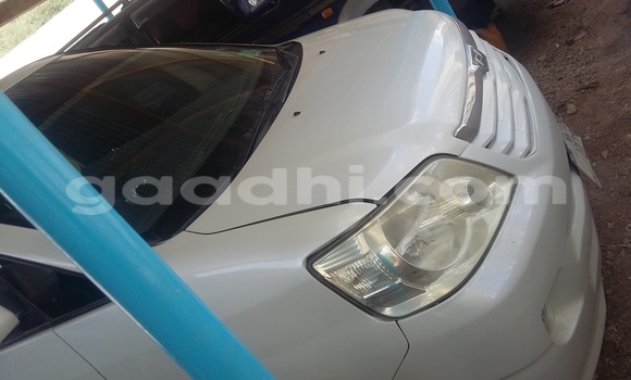 Nunua Ilio tumika Toyota 4Runner Nyeupe Gari ndani ya Mogadishu nchini Somalia Nunua Ilio tumika Toyota 4Runner Nyeupe Gari ndani ya Mogadishu nchini Somalia