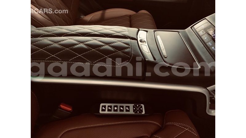 Big with watermark toyota land cruiser somalia import dubai 2973