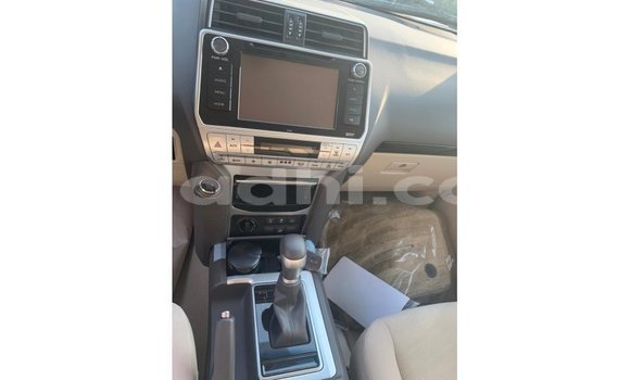 اشتري Imported Toyota Prado آخر سيارة في Import - Dubai في الصومال اشتري Imported Toyota Prado آخر سيارة في Import - Dubai في الصومال