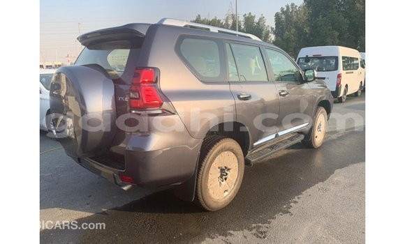 اشتري Imported Toyota Prado آخر سيارة في Import - Dubai في الصومال اشتري Imported Toyota Prado آخر سيارة في Import - Dubai في الصومال
