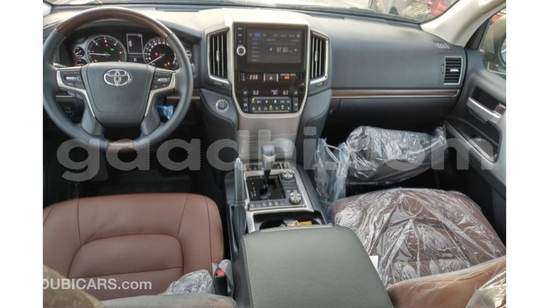 Big with watermark toyota land cruiser somalia import dubai 2979