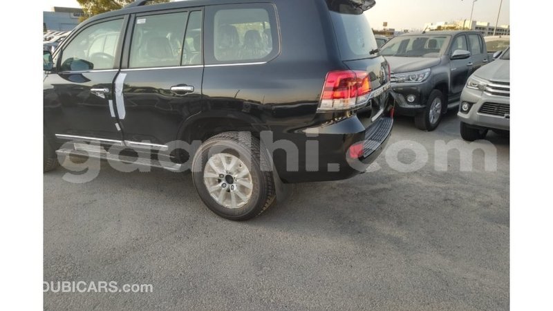 Big with watermark toyota land cruiser somalia import dubai 2979