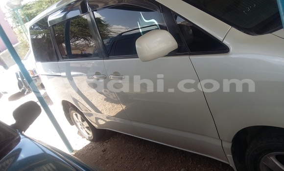 Nunua Ilio tumika Toyota 4Runner Nyeupe Gari ndani ya Mogadishu nchini Somalia Nunua Ilio tumika Toyota 4Runner Nyeupe Gari ndani ya Mogadishu nchini Somalia