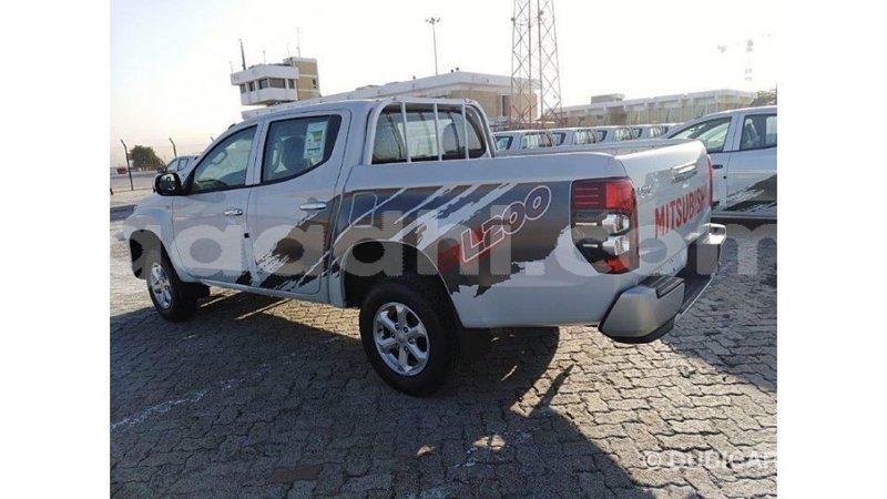 Big with watermark mitsubishi l200 somalia import dubai 2980