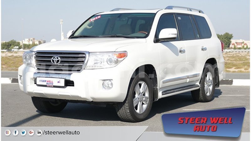 Big with watermark toyota land cruiser somalia import dubai 2990