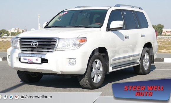اشتري Imported Toyota Land Cruiser أبيض سيارة في Import - Dubai في الصومال اشتري Imported Toyota Land Cruiser أبيض سيارة في Import - Dubai في الصومال
