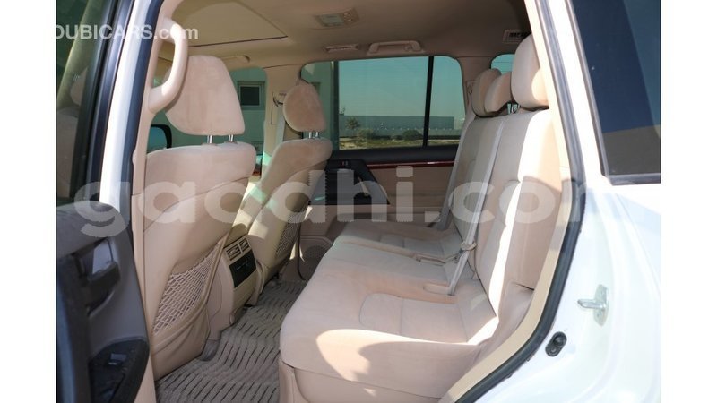 Big with watermark toyota land cruiser somalia import dubai 2990