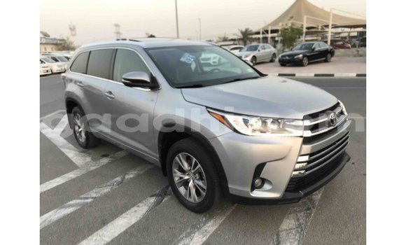 ይግዙ Imported Toyota Highlander ሌላ መኪና በ Import - Dubai በ ሶማሊያ ይግዙ Imported Toyota Highlander ሌላ መኪና በ Import - Dubai በ ሶማሊያ