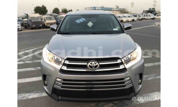 ይግዙ Imported Toyota Highlander ሌላ መኪና በ Import - Dubai በ ሶማሊያ ይግዙ Imported Toyota Highlander ሌላ መኪና በ Import - Dubai በ ሶማሊያ