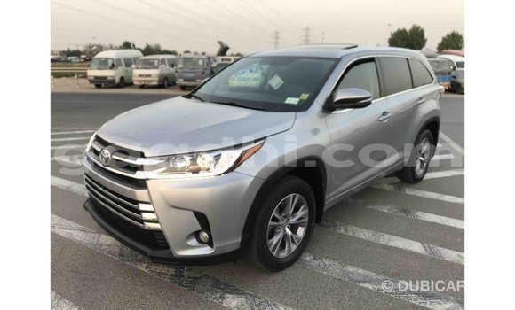 ይግዙ Imported Toyota Highlander ሌላ መኪና በ Import - Dubai በ ሶማሊያ ይግዙ Imported Toyota Highlander ሌላ መኪና በ Import - Dubai በ ሶማሊያ