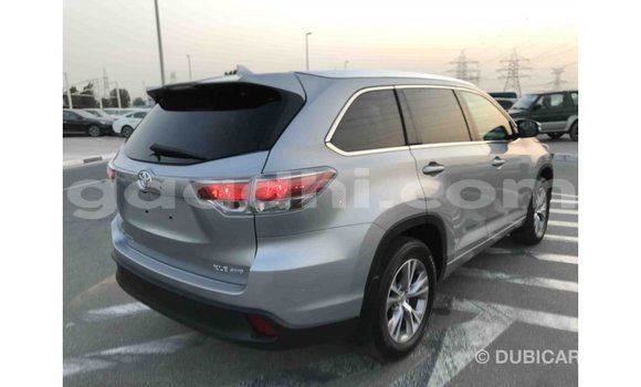 ይግዙ Imported Toyota Highlander ሌላ መኪና በ Import - Dubai በ ሶማሊያ ይግዙ Imported Toyota Highlander ሌላ መኪና በ Import - Dubai በ ሶማሊያ