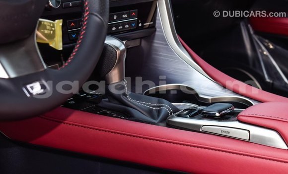 Imported Lexus RX 300 White Makiinaa iti Import - Dubai keessatti Somalia keessatti Imported Lexus RX 300 White Makiinaa iti Import - Dubai keessatti Somalia keessatti